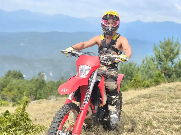 Trail action on a guided Bansko adventure
